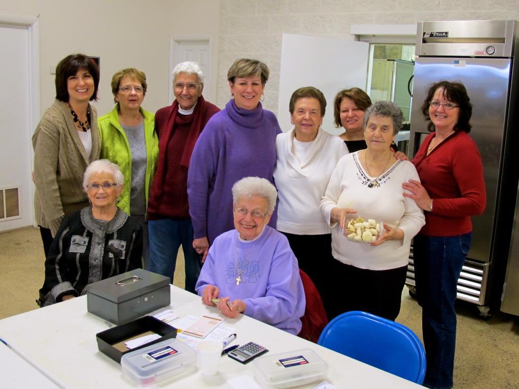 Kolo Sisters Once Again Host Successful Holiday Bake Sale