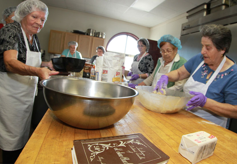 Pre-order strudels and nutrolls for pickup at St. Sava Bake Sale – Saturday, Nov. 19